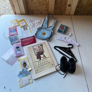 American Girl Felicity Learns a Lesson Set with Blue and Black Accessories